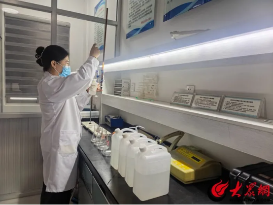 鄄润自来水:开学季护“水”忙 公司为校园饮水安全“把关”