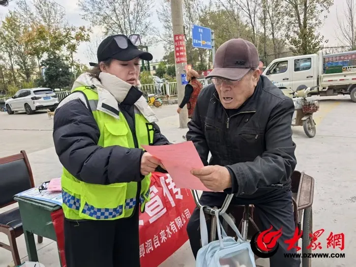 供水保障“早提醒” 鄄城县鄄润自来水有限公司宣传科普常识进万家